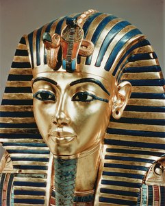 Het gouden masker, uit de schat van Toetanchamon c.1370-52 v.Chr. c.1340 v.Chr. goud